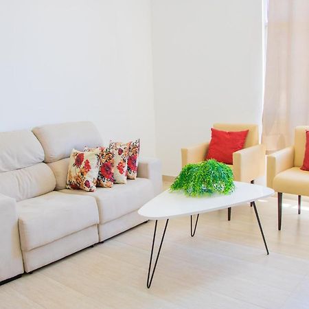 Apartamento No Farol Da Barra. Vista Deslumbrante Para O Mar! No Circuito Do Carnaval. Ao Lado Do Porto Da Barra ! Салвадор Екстериор снимка