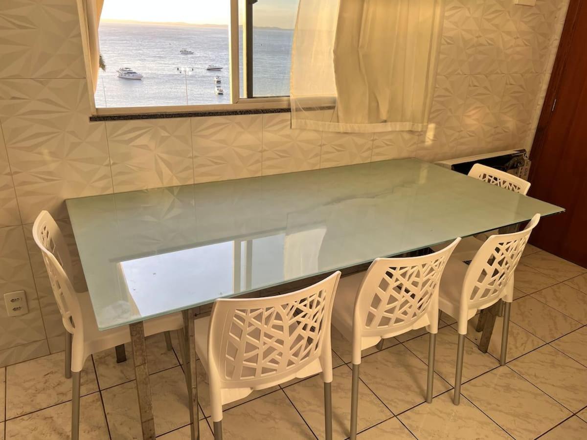 Apartamento No Farol Da Barra. Vista Deslumbrante Para O Mar! No Circuito Do Carnaval. Ao Lado Do Porto Da Barra ! Салвадор Екстериор снимка